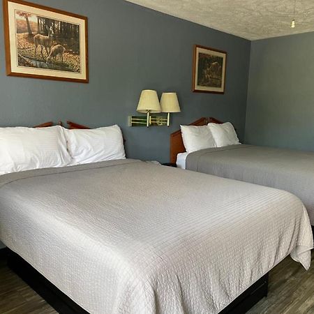 Deerfield Inn Adamsville Екстериор снимка