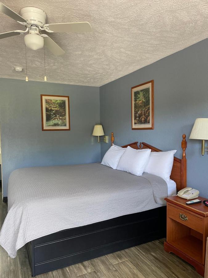 Deerfield Inn Adamsville Екстериор снимка