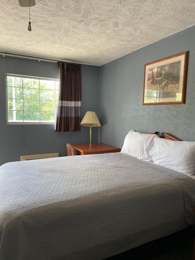 Deerfield Inn Adamsville Екстериор снимка