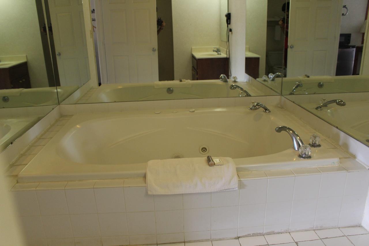 Deerfield Inn Adamsville Екстериор снимка